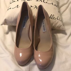 Steve Madden Remmedy Pumps in Nude